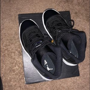 Jordan retro 11s